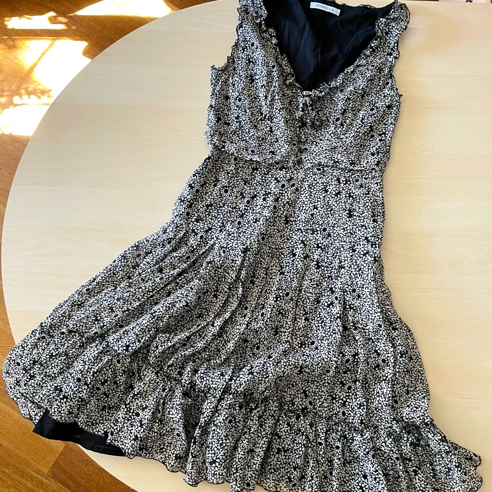 Romantic fit & flare floral dress by Marella Italian romantic sz 4